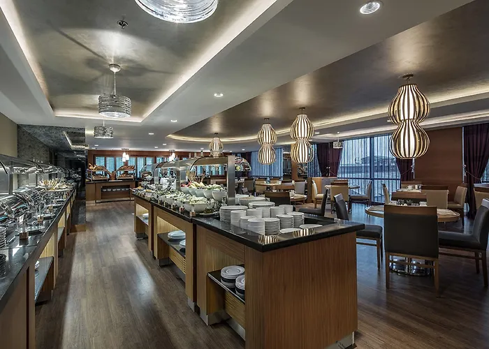 Doubletree By Hilton Topkapi Отель