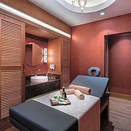 Отель Doubletree By Hilton Topkapi 5*