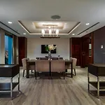 Doubletree By Hilton Topkapi מלון