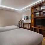 מלון Doubletree By Hilton Topkapi 5*