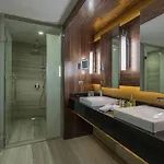 Doubletree By Hilton Topkapi מלון 5*