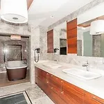 Doubletree By Hilton Topkapi