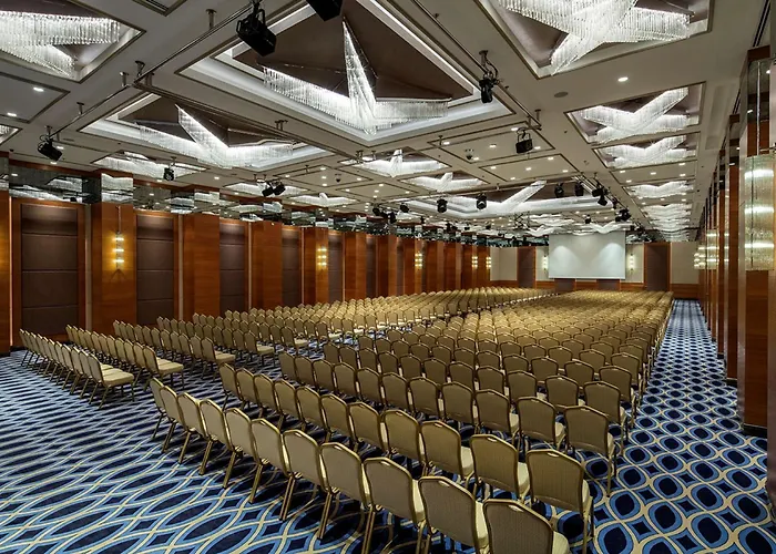 מלון Doubletree By Hilton Topkapi 5*