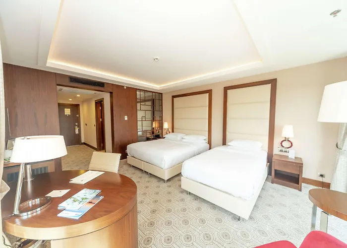 מלון Doubletree By Hilton Topkapi 5*